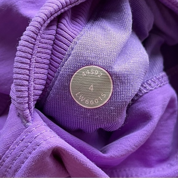 Lululemon Studio Crop *No Liner  Size 4 - Picture 8 of 8